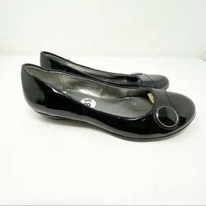 NATURALIZER FLAT SHOES WOMEN’S SIZE 8.5